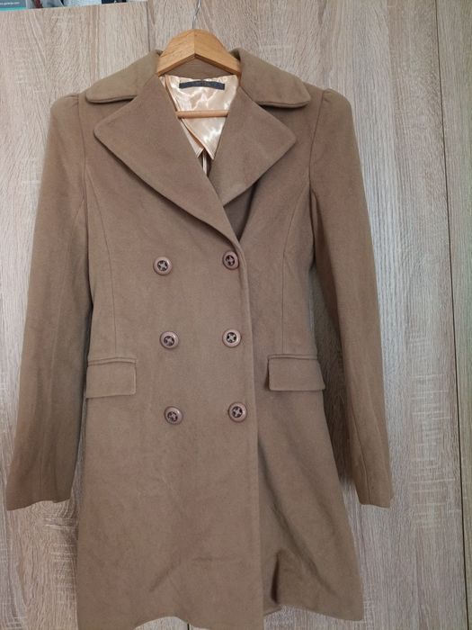 Płaszcz damski Guess S  (80 % wełna)