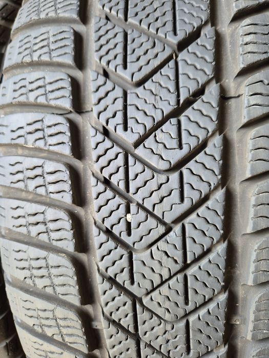 225/45/18 Pirelli para zima 7mm 2025r RunFlat SSR RSC