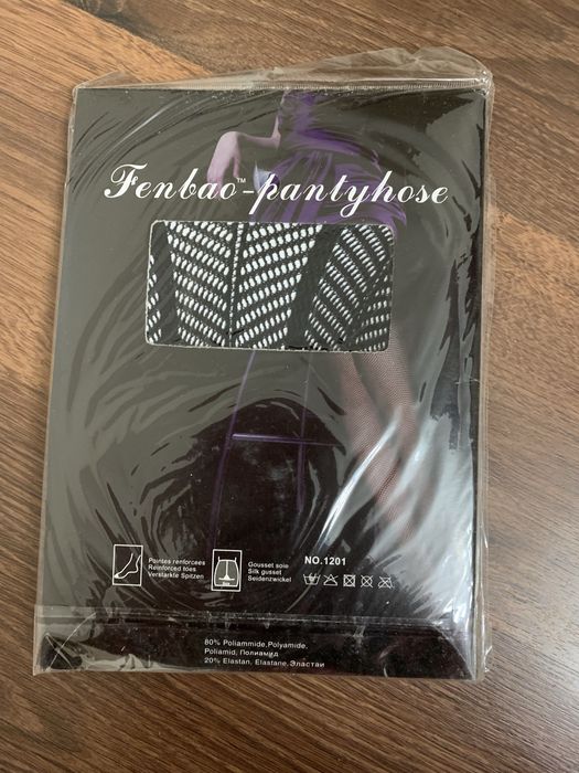 Колготки в сеточку.