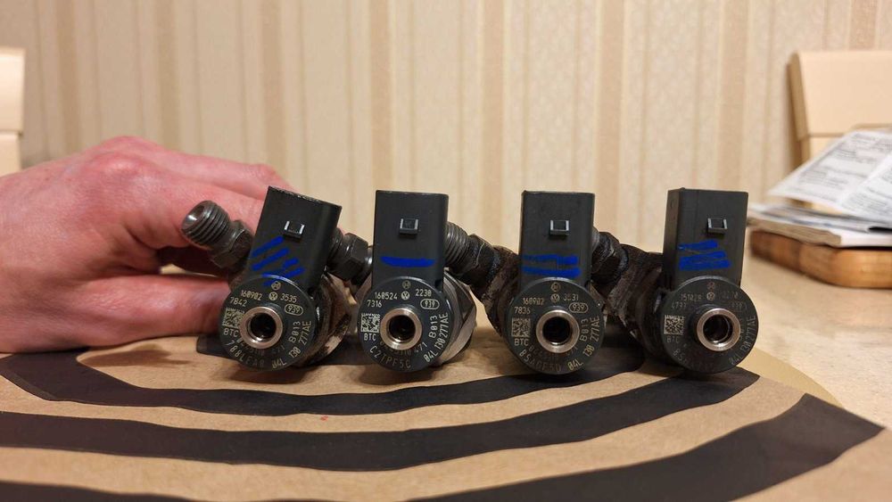 Форсунки VAG 04L130277AE