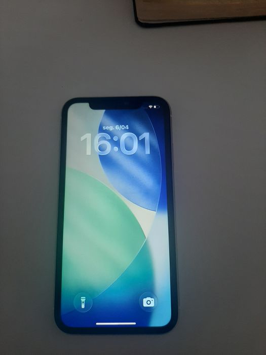 Vendo iPhone original : obs somente em dinheiro.