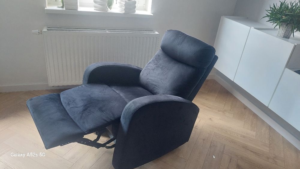Fotel czarny z funkcją Relax