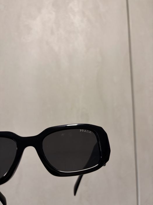 Przeciwsłoneczne okualry prada
