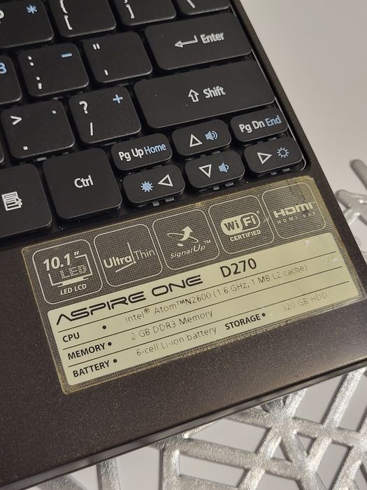 ACER Aspire One D270 10,1" 2GB DDR3 320GB HDD Intel Atom N2600 1.6GHz