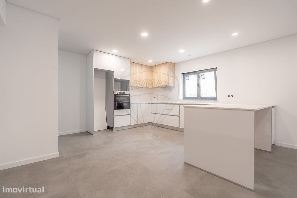 Moradia T4 em Loureiro, Cernache, Coimbra