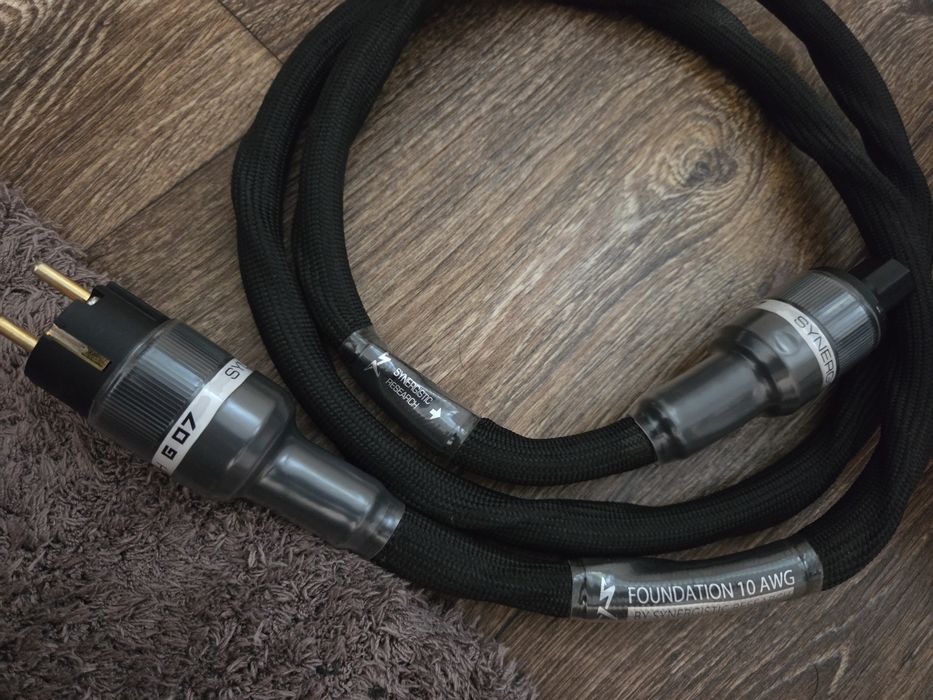 Силовой(сетевой) кабель Synergistic Research Foundation  10AWG High Cu