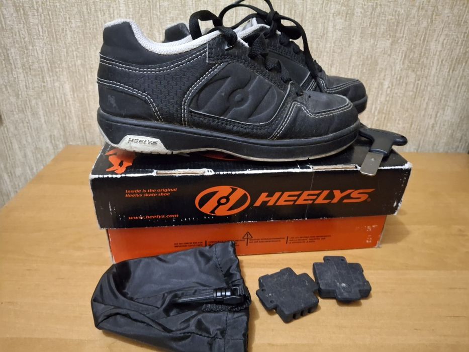 Кросівки Heelys ботинки роліки 35р
