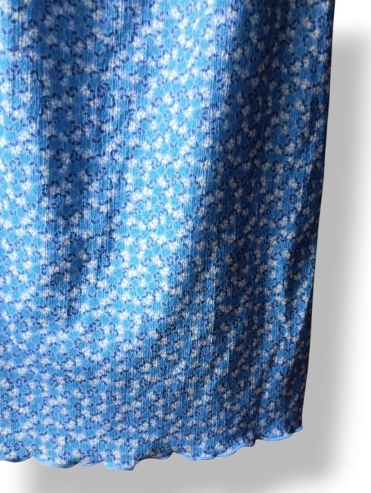 Prosta długa spódnica w drobne kwiaty Pull&Bear r.S