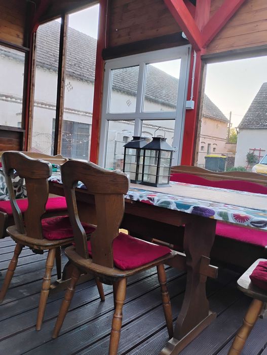 Duży dom na wsi z pokojami do wynajęcia