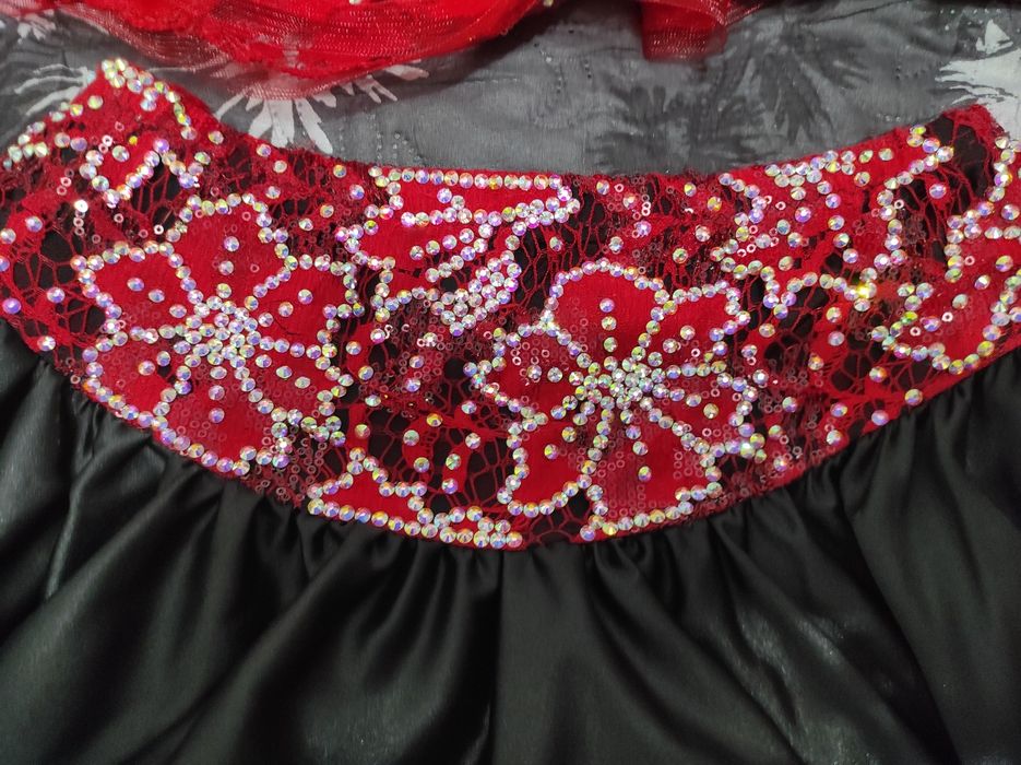 Продам костюм для танців- 1800 грн