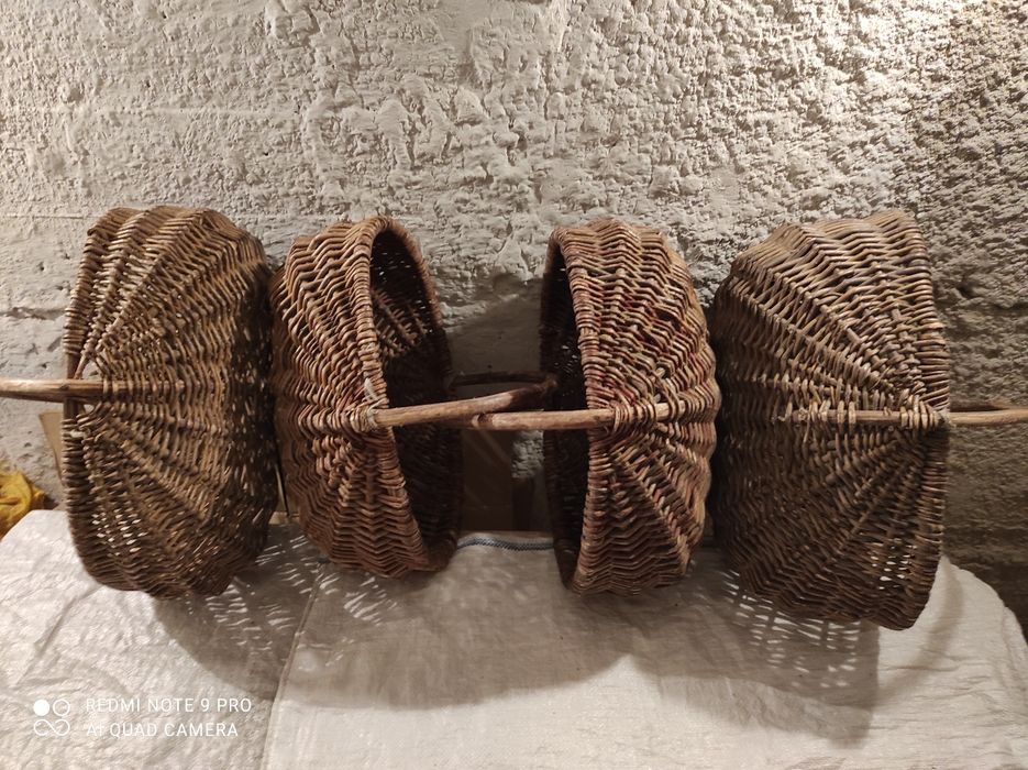Продам корзины из лозы, больших размеров, б/у.