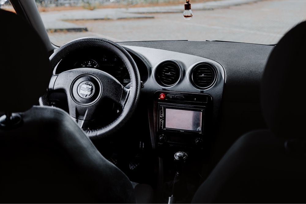 Seat Ibiza 6L PD130 Livrete 5 lugares Preço negociável