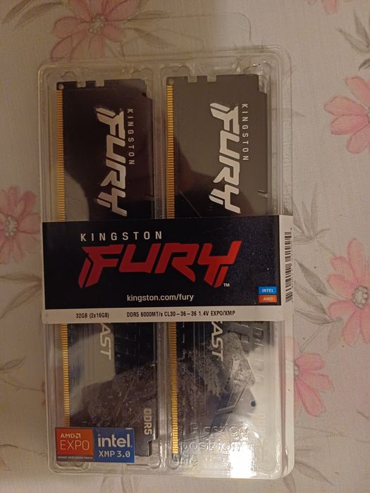 Kingston ddr5 32gb 6000MHz cl30 XMP/EXPO