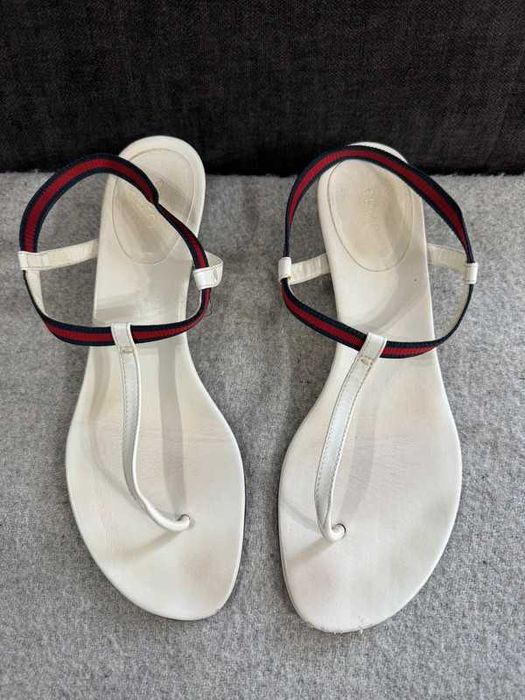 Gucci Leather Web Accent Leather T-Strap 40 sandały japonki na obcasie