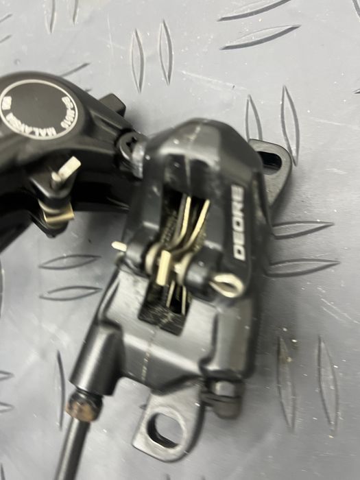 Par de travões shimano deore mt615