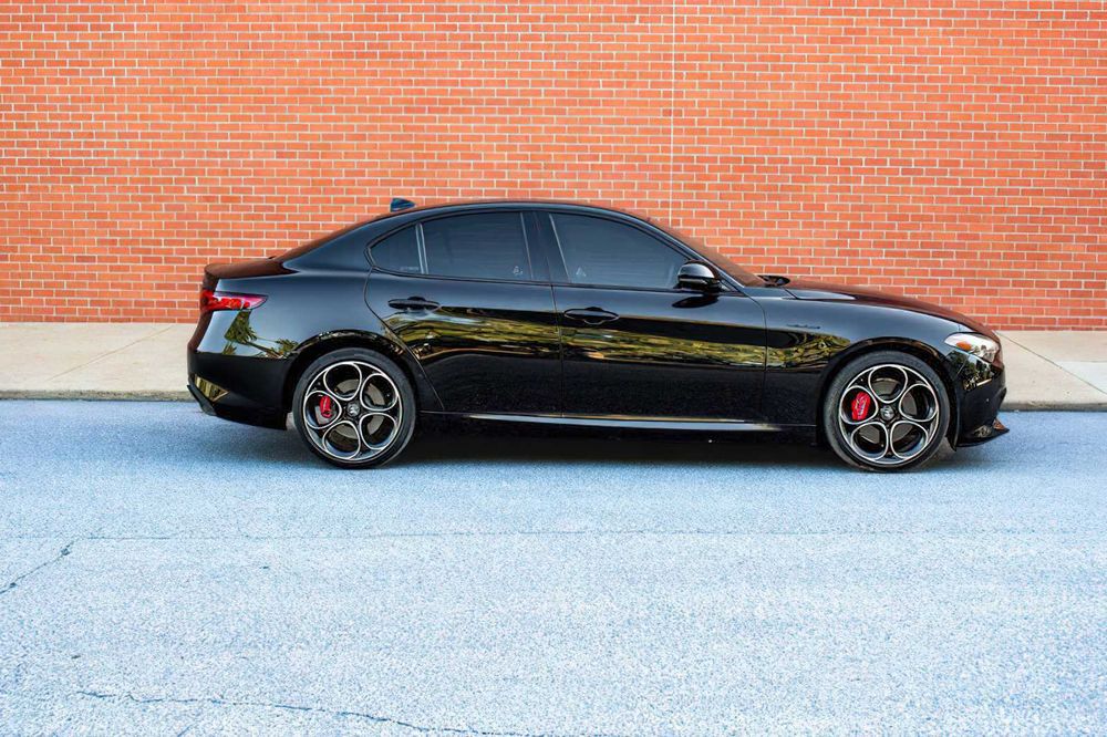Alfa Romeo Giulia Veloce      2022