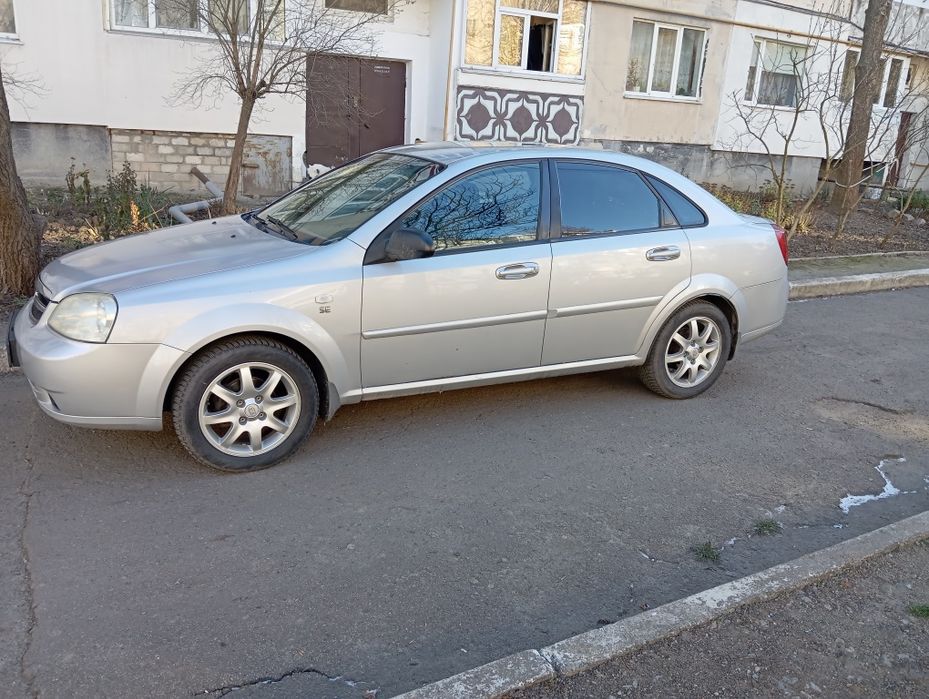 Продам лачетті седан