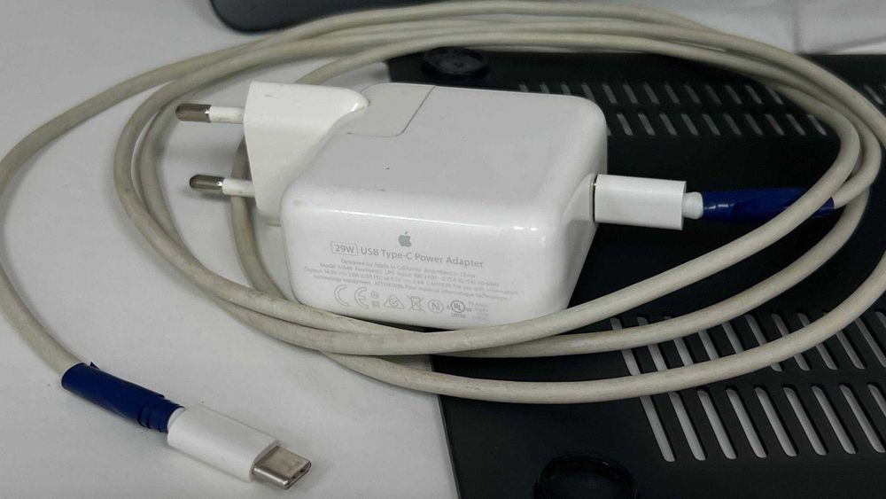 ноутбук APPLE Macbook A1534 12