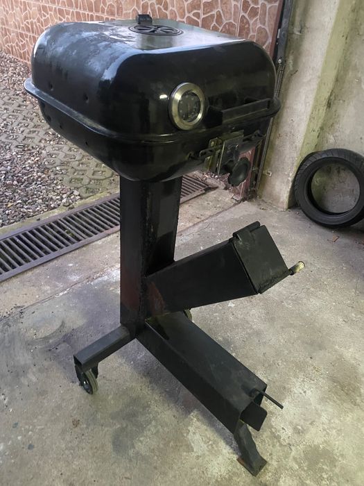 Piecyk-grill  rakietowy.