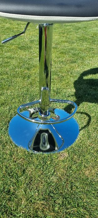 Hoker stołek krzesło barowe Actona Grace