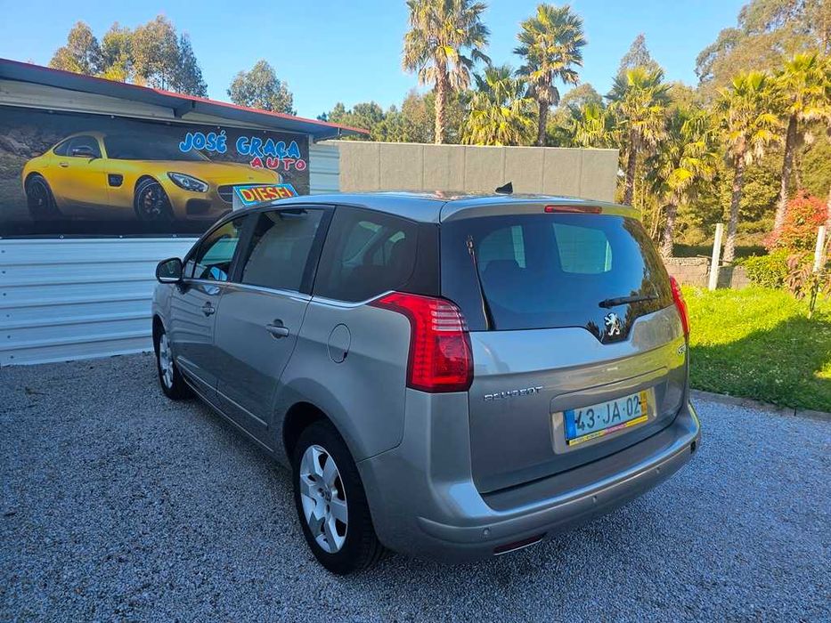Peugeot 5008 1.6Hdi 7 Lugares 110Cv 04/2010