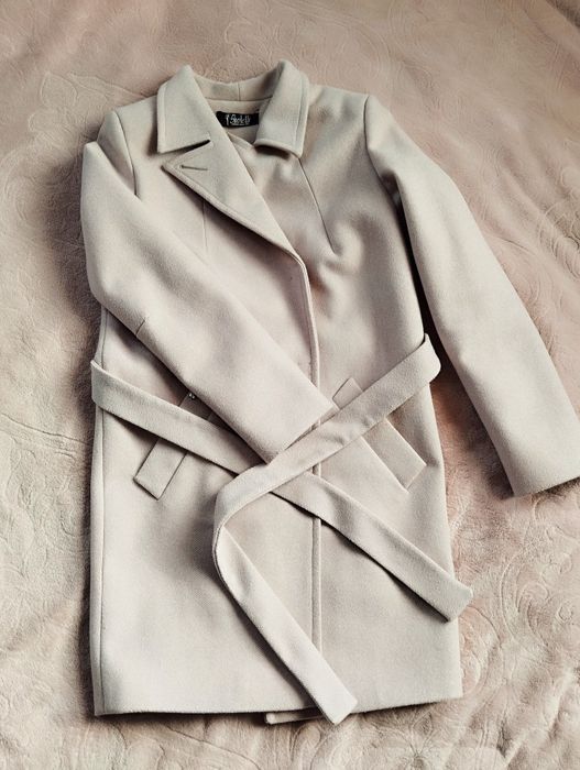 Пальто весна осінь 44р