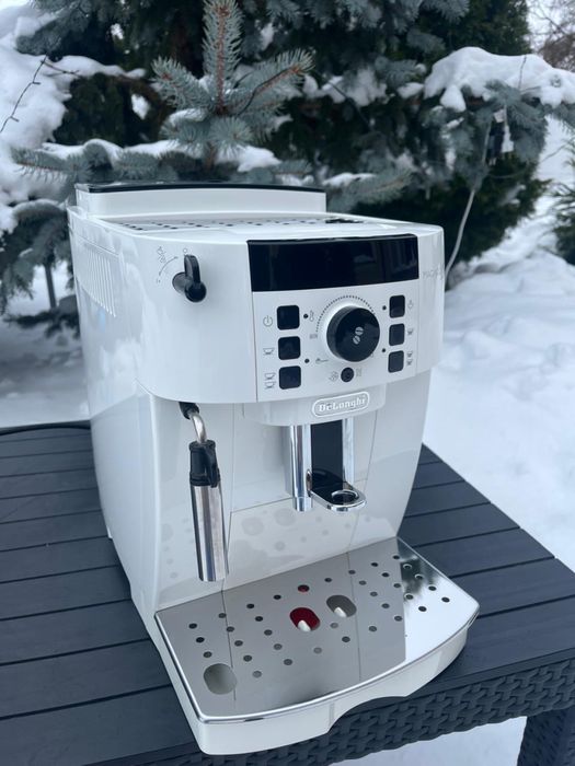 Кавомашина Delonghi Magnifica S 2021 рік гарантія