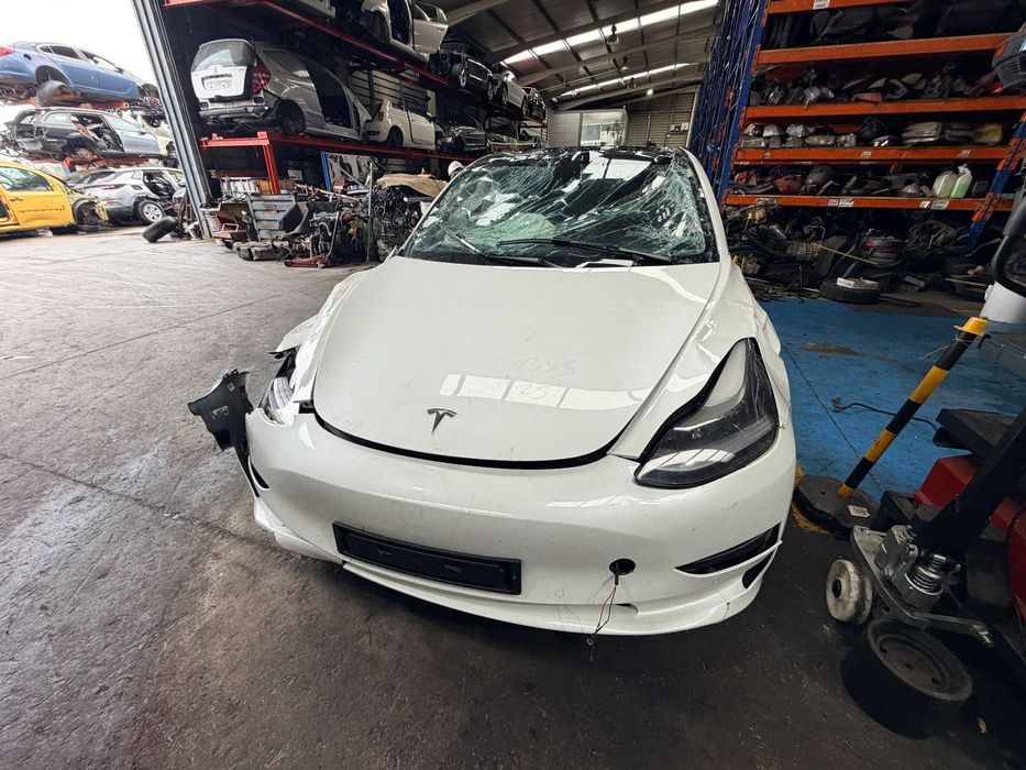TESLA MODEL 3 LONG RANGE DUAL MOTOR DE 2023 EM FIM DE VIDA
