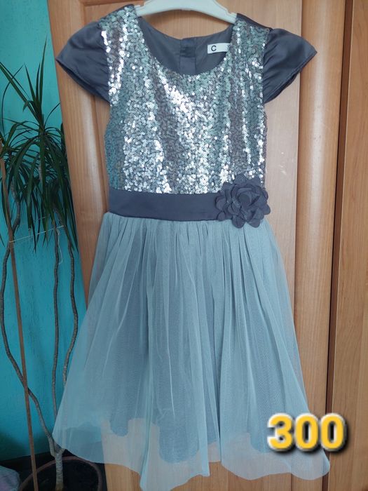 Сукні на дівчинку