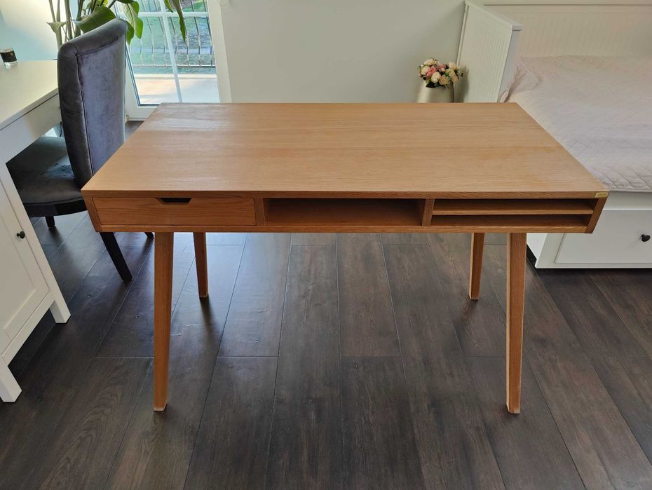 Hübsch - Biurko dębowe z szufladą i schowkiem