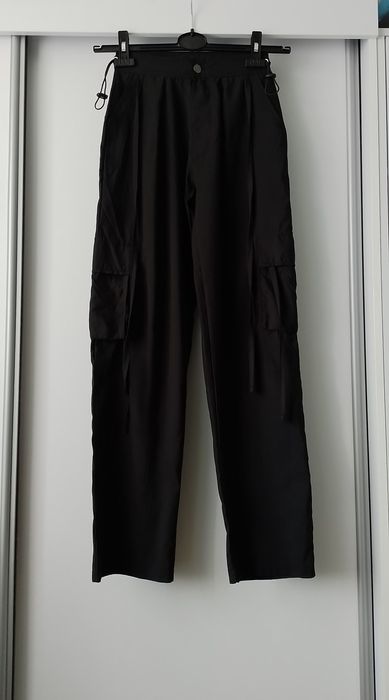 Czarne materiałowe spodnie damskie bojówki kieszenie rozm XXS