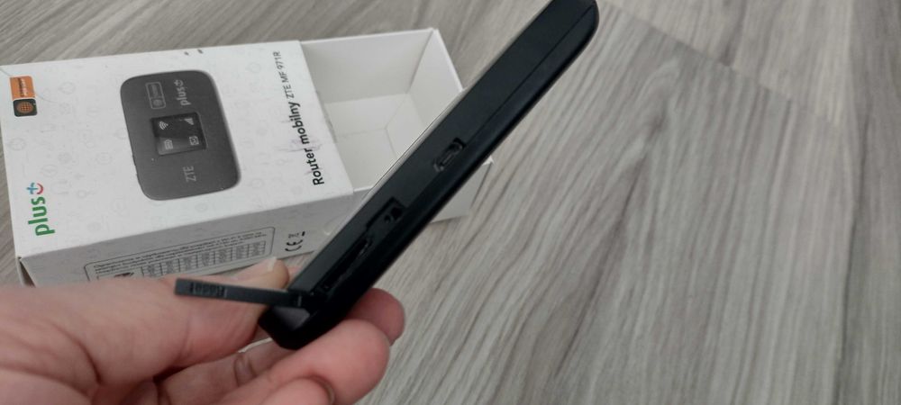 Router mobilny ZTE MF 971R Plus cyfrowy Polsat uszkodzony