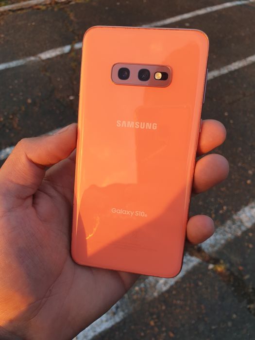 Galaxy S10e Coral