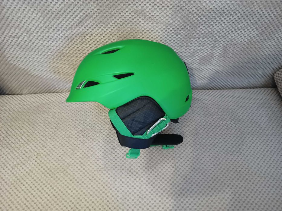 Kask narciarski GIRO 52-55 bardzo dobry stan