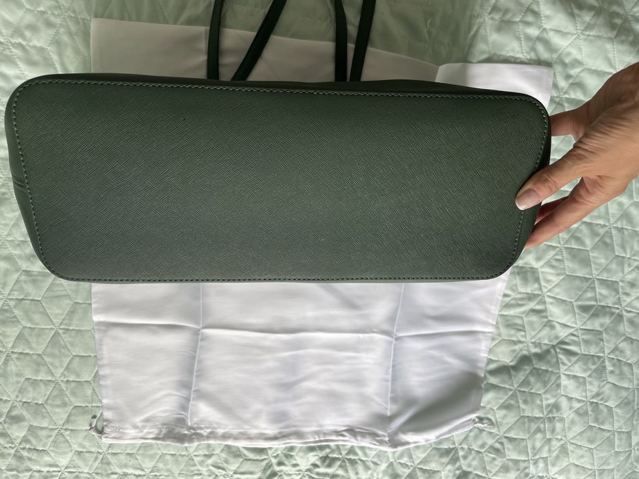 Torebka Michael Kors Medium Saffiano Leather Top-Zip Tote Bag.