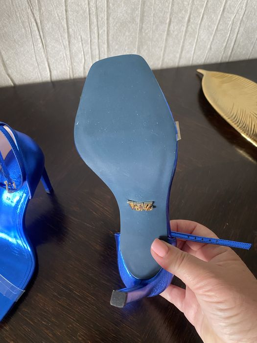 Босоножки Zara очень красивый цвет