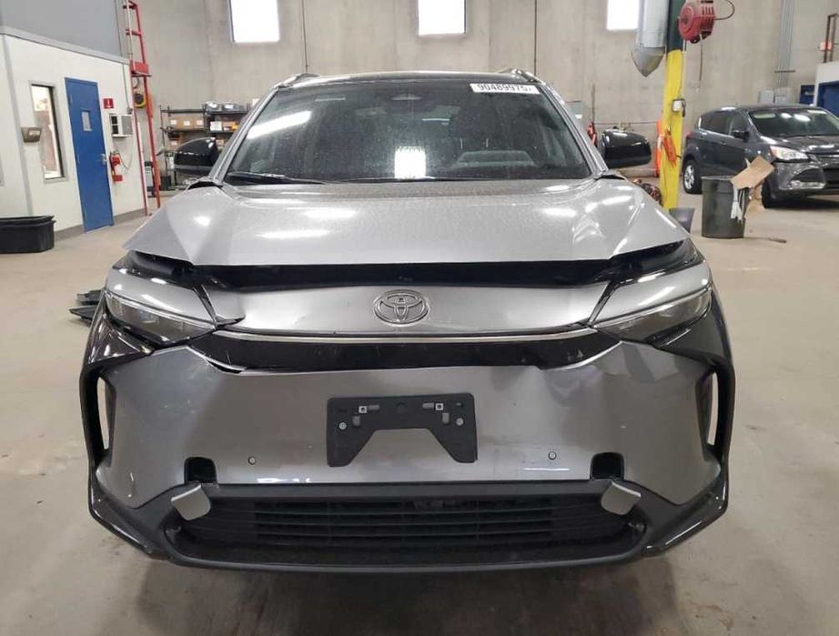 разборка  bZ4X розбірка запчастини запчасти