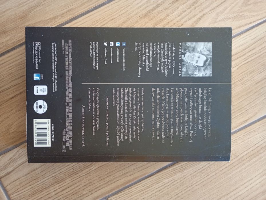 Złodziejka książek Markus Zusak