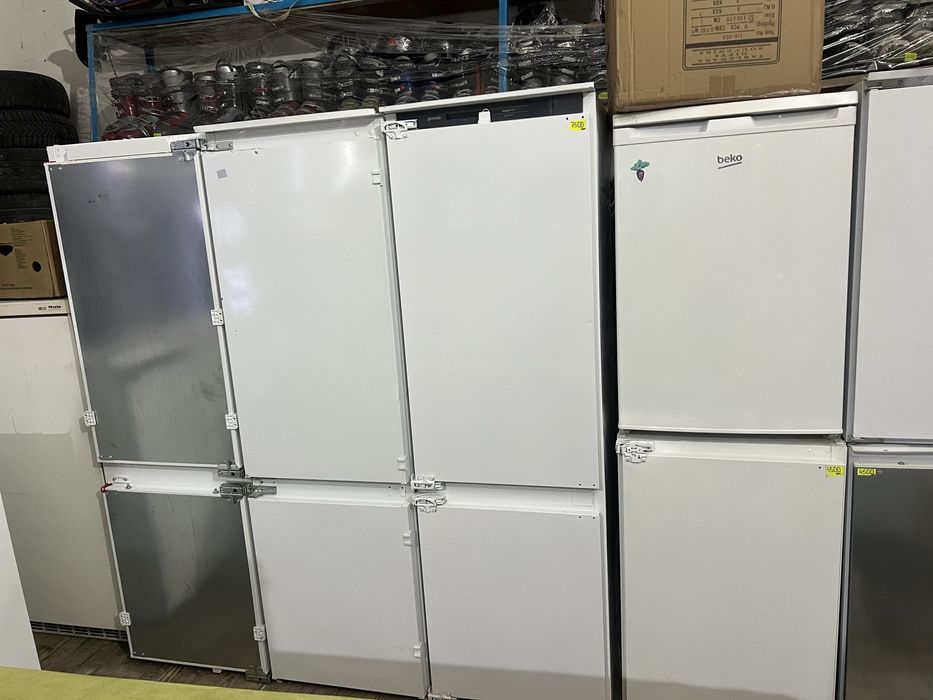 Вмонтований холодильник  з Німеччини Вмонтированый холодильник