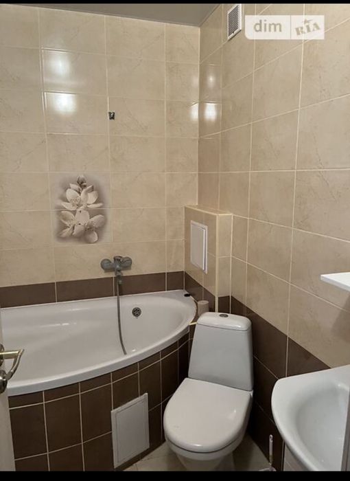 Здам подобово і погодинно 1-кімнатну квартиру на міському пляжі в ново