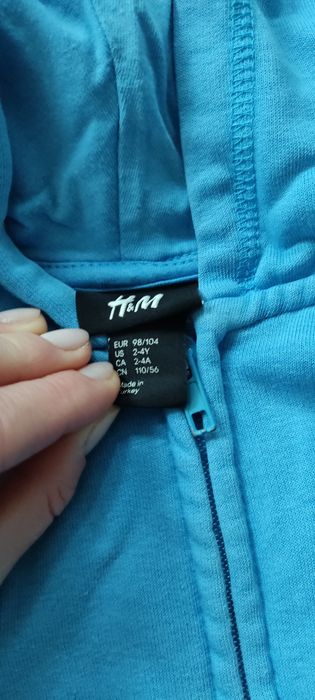 Bluza niebieska hm 98/104 gratis