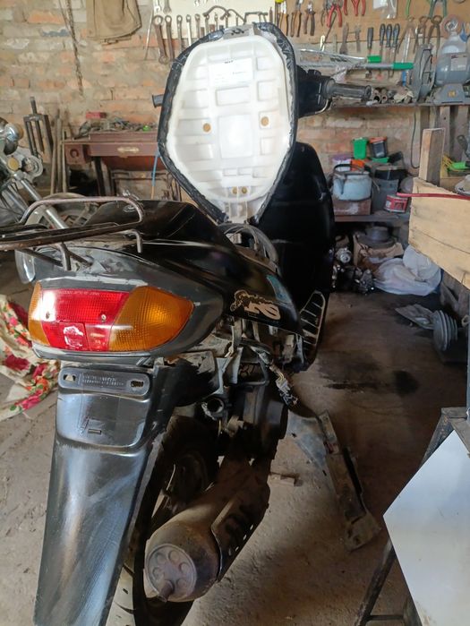 Продам скутер Сузукі сепія, РС в не погануму стані