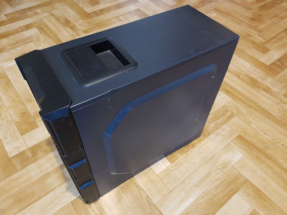 Komputer Do Lekkich Gier AM4 Zen 1600 RX470 8GB RAM SSD 256