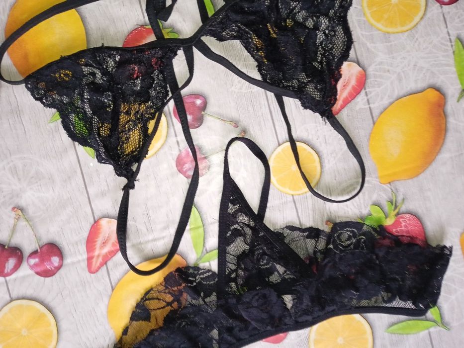 Komplet Bielizny Stanik Stringi Koronkowe Czarne