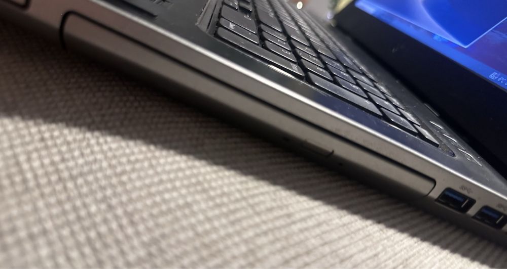 Laptop Dell Vostro