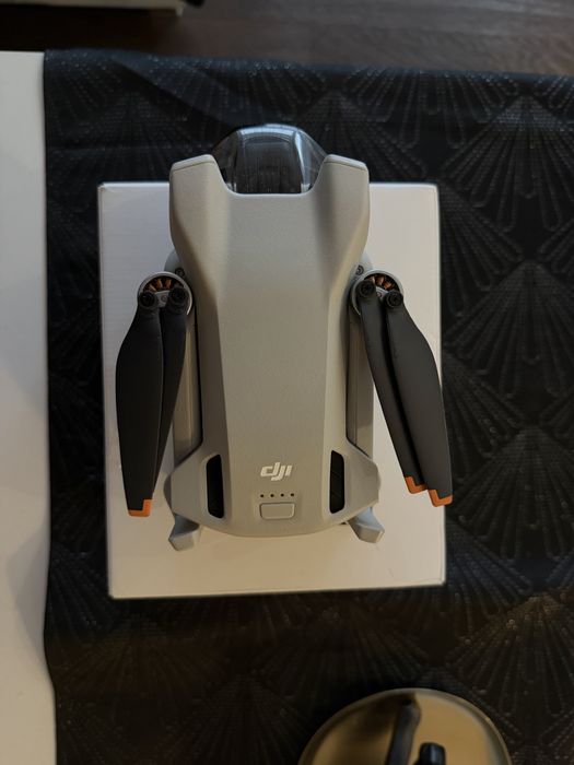 Dron DJI mini 3 stan idealny