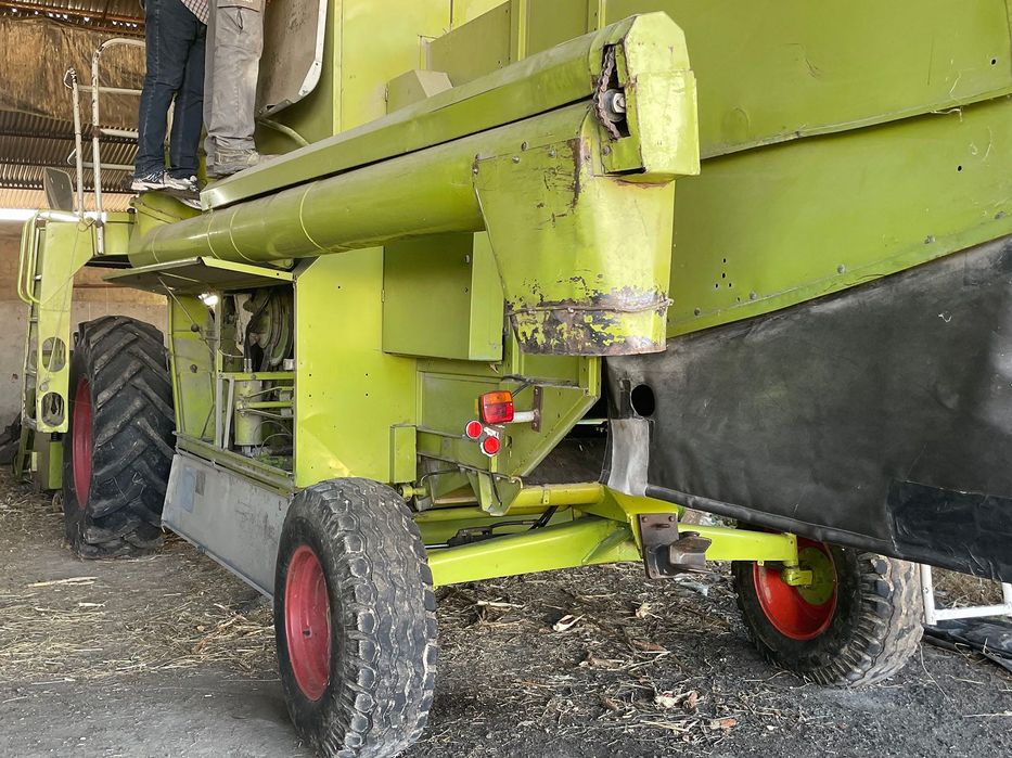 Ceifeira Claas Dominator 68s
