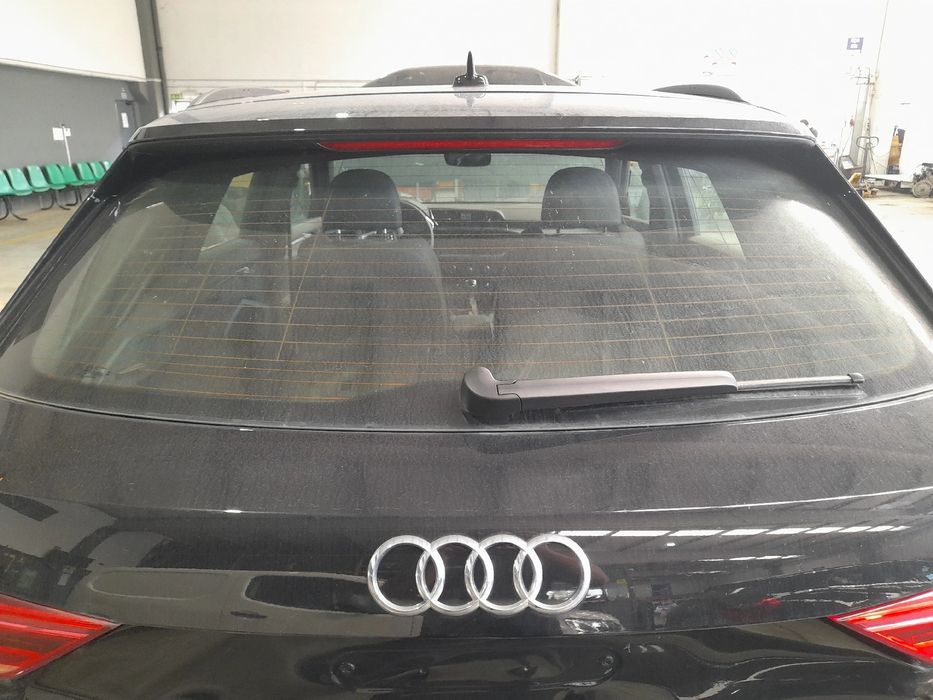 Óculo traseiro AUDI Q3 (F3B)