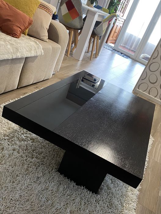 Mesa de centro preta Antarte