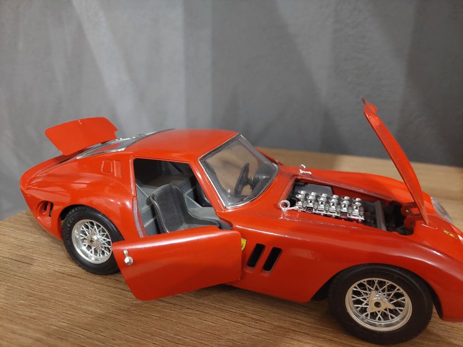 Model 1:18 Ferrari GTO Bburago